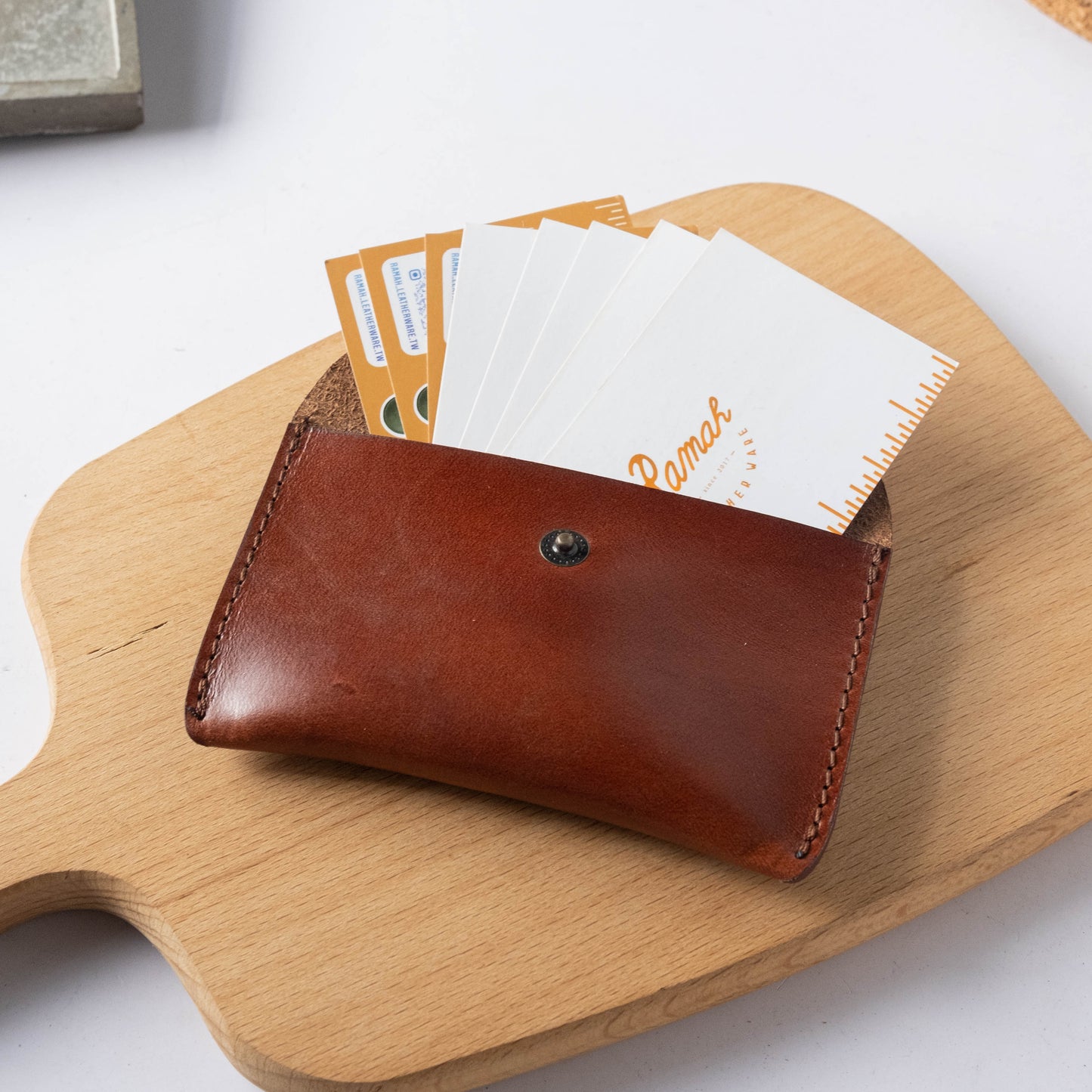 【拉瑪皮革】雲朵名片夾｜客製化刻字名片夾｜免費刻字｜手工皮革名片盒｜名片收納夾｜商務名片夾 男女通用《免費刻字》